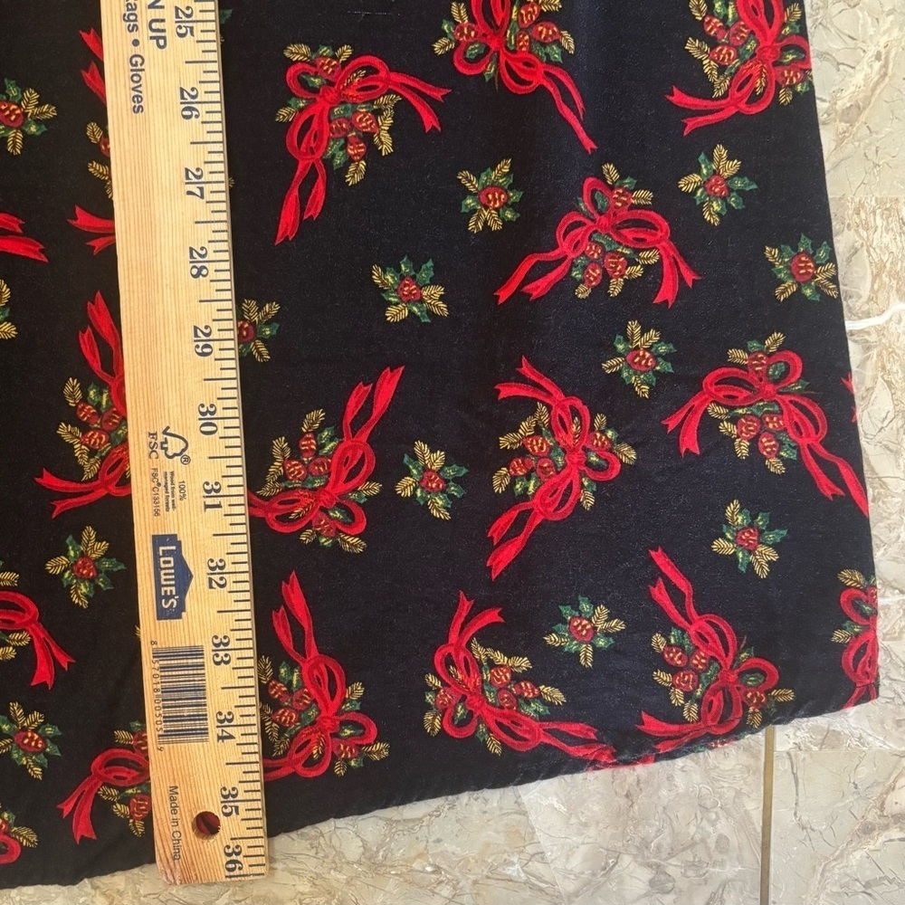 Vintage Holiday Bow & Holly Print Midi Skirt Sz Large Black Red Festive A-Line - Picture 9 of 10